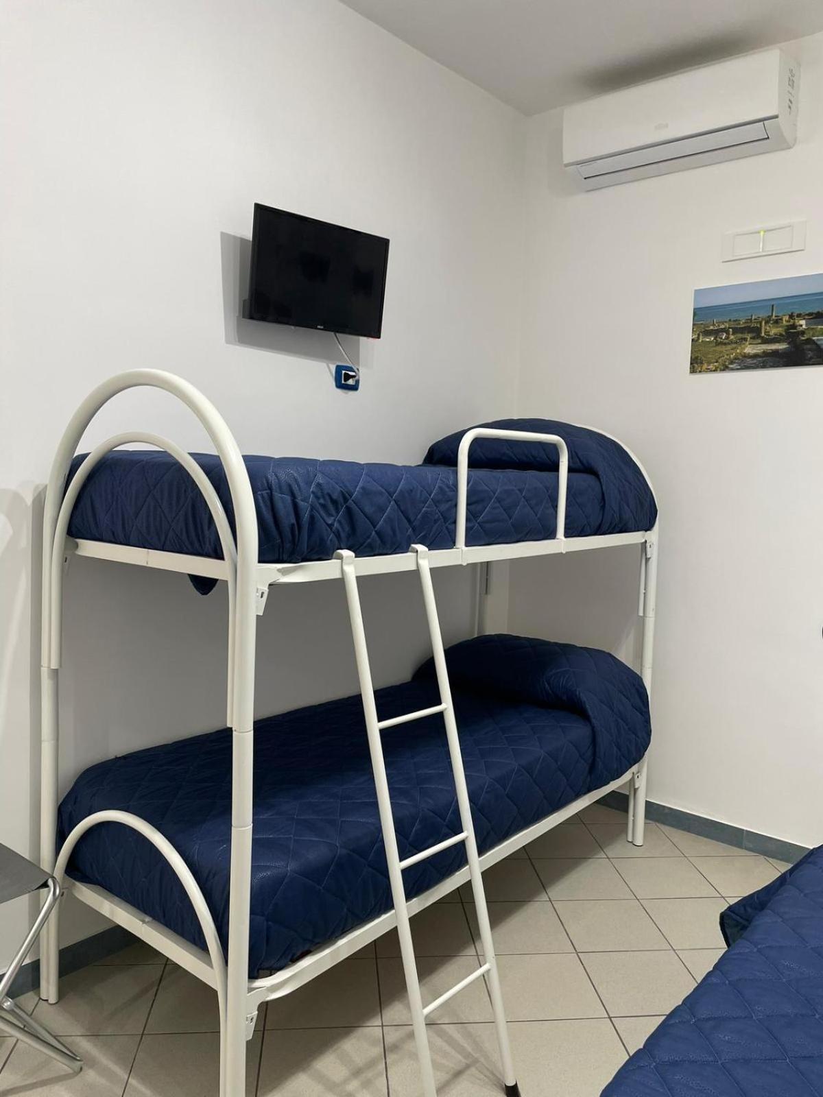 Casa Vacanze La Casetta Di Zinu' Porto Empedocle Kültér fotó